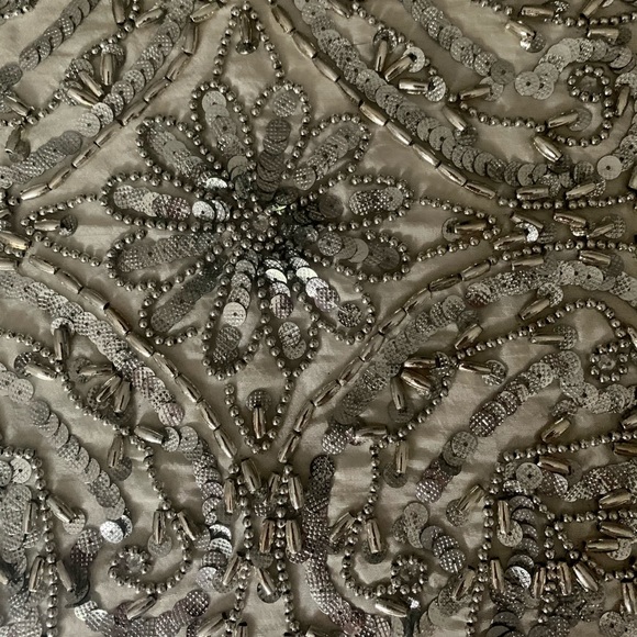 OFFWHITE WITH SILVER DETAIL THROW PILLOW - Picture 4 of 5